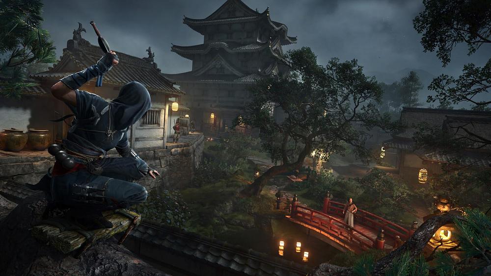 A ninja on an upper ledge is readying to throw a knife at an unaware enemy that is a bit below and standing on a bridge over a small stream in a lush garden area in Japan near the end of the Sengoku era.