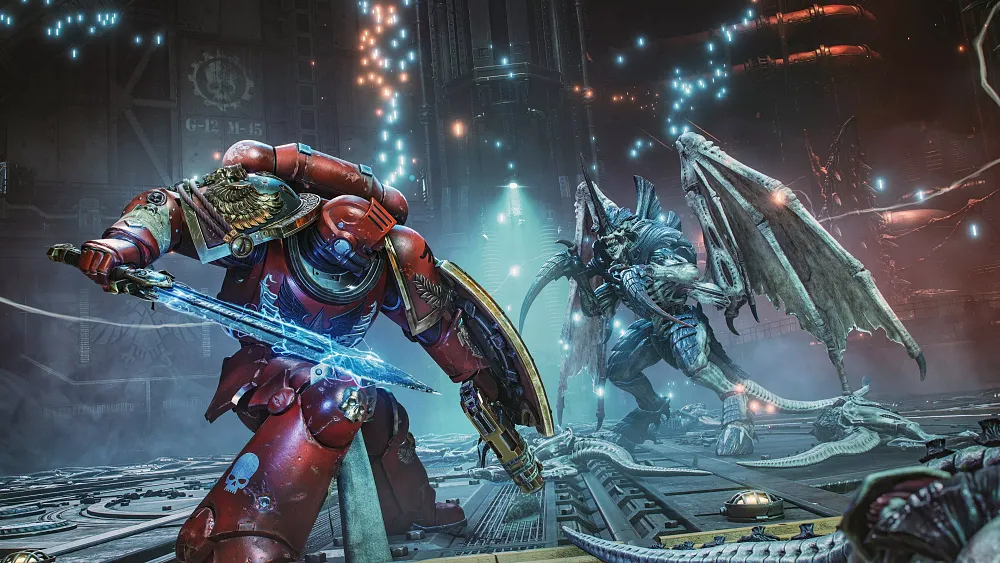 A Space Marine fighting Tyranid Prime in Warhammer 40K Space Marine 2.