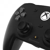 Click image for larger version  Name:	M01638-BK_XBX_Competitor Wired Controller - Black_SOB Close Up.webp Views:	20 Size:	62.7 KB ID:	3540833