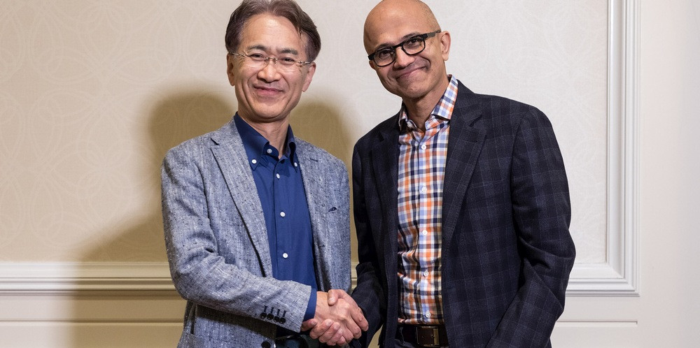 Click image for larger version

Name:	MS-Exec-NadellaSony-CEO-Kenichiro-Yoshida-013-low-res.jpg
Views:	2418
Size:	135.6 KB
ID:	3494912