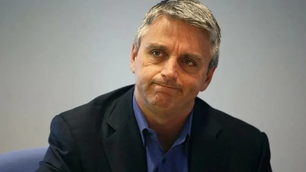 Photo of a sad old man.