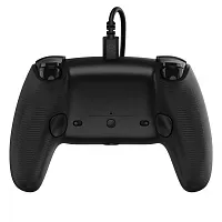 Click image for larger version  Name:	M01638-BK_XBX_Competitor Wired Controller - Black_BOB Back Buttons.webp Views:	20 Size:	94.9 KB ID:	3540830