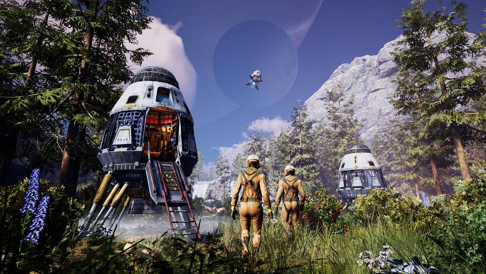Screenshot from the PC version of Icarus showing explorers on an alien planet that has lush forests and vegetation.
