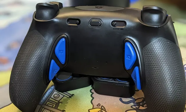 Photo of the back of the HexGaming Phantom controller