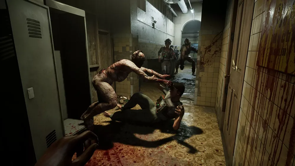 Co-op gameplay in The Outlast Trials.